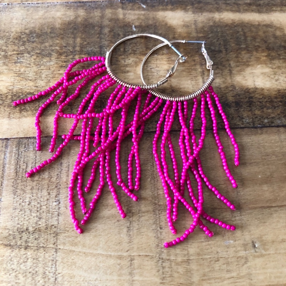 Pink beaded tassel hoop earrings 💖